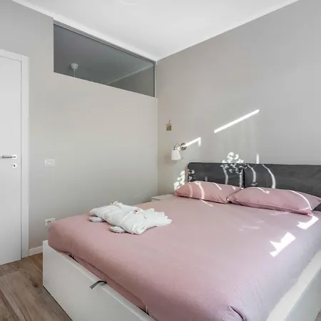 Bo13 -Crescenzago- Bright - Wifi - Elegant Apartment Milan Exterior photo